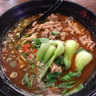 A6. Prime Beef Noodle Golden Soup