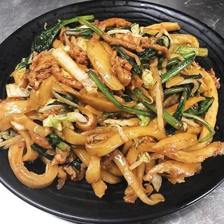 C8. Stir Fried Sliced Noodle