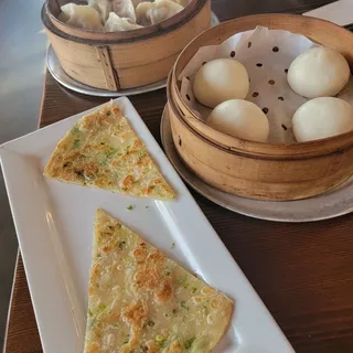 Steamed Custard Buns