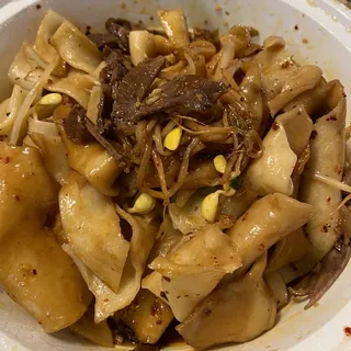 Oil Spill Noodle with Beef
