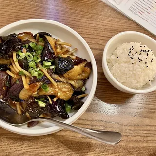 Vegetarian Eggplant with Garlic Sauce