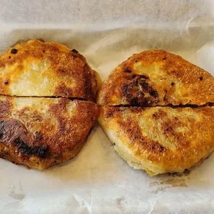 Beef &amp; Scallion Meat Pie