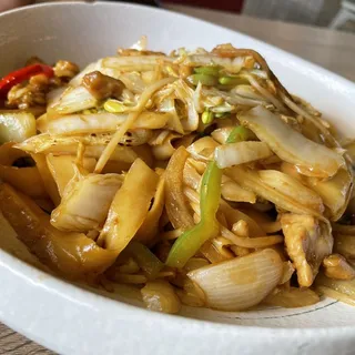 Chicken Stir-Fried Sliced Noodle