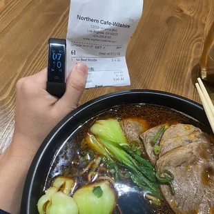 Paid at 6:31pm, food didn't arrive until 7:10pm wtf