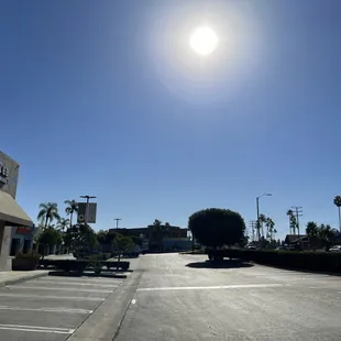 Everybody else is closed.