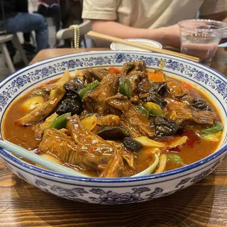 E2. Braised Lamb with Sliced Noodle