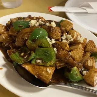 Stir Fried Green Pepper, Potato & Eggplant in Brown Sauce