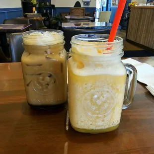 Iced Chai Tea Latte and Peach smoothie