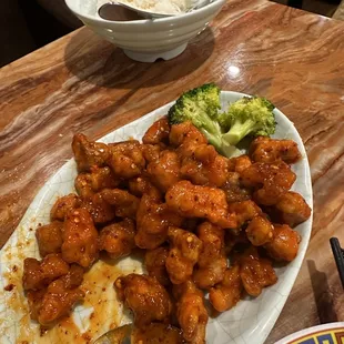 Super good and fresh General Tso chicken