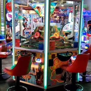 The Wizard of Oz coin pushing game, inside Northern Lights Arcade, Great Wolf Lodge. Collect cards, and red or green coins for tickets.