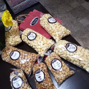 a bunch of popcorn bags