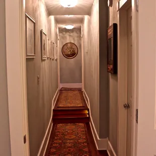 The upstairs hallway..elegant