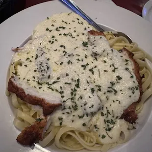 Fettuccine Alfredo with chicken cutlet