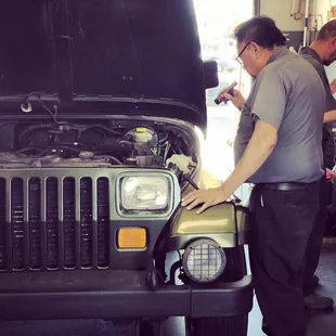 2 heads are better than one when figuring out a smog diagnosis