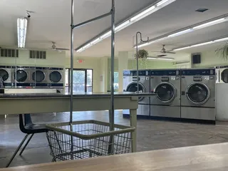 Dean's Village Laundromat