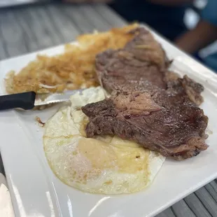 Ribeye steak and ggs with Amazing hash browns