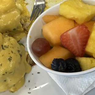 Oceanside Benedict (crabmeat &amp; avocado!)