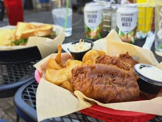 Ye Olde Trail Tavern