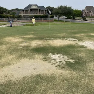 Unplayable greens. True golf shots will be punished here.