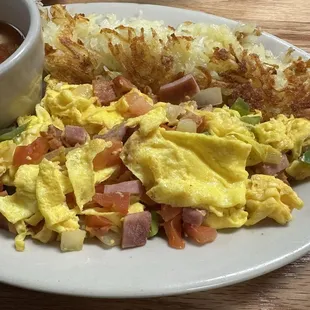 Bourbon Street Scramble: love the crispy hash brown!