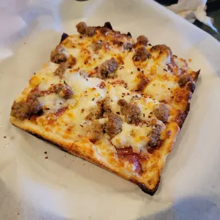 Personal 2 topping lunch special