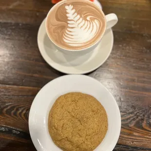 Hot chocolate and cookie