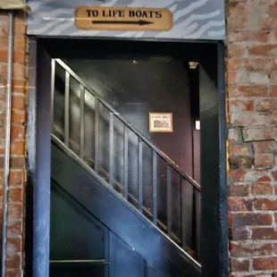 The way to the patio