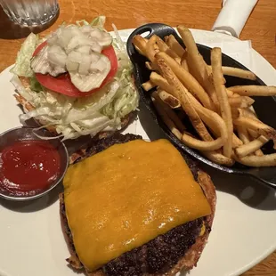 Classic Cheeseburger