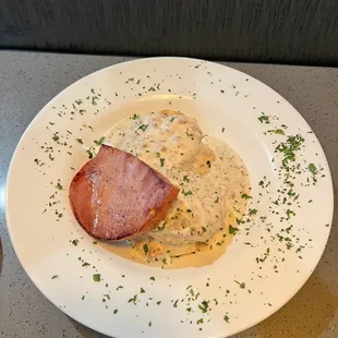 Biscuits and Gravy with Ham