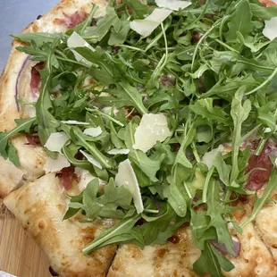 Fig and prosciutto pizza is a favorite of guests