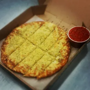 Bread Sticks
Comes with our delicious marinara sauce