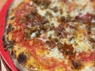 Smokin' Oak Wood-Fired Pizza and Taproom