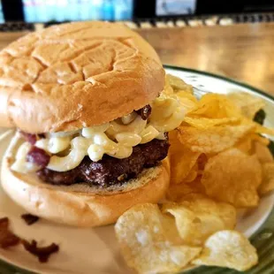 Amazing mac &amp; cheese burger!