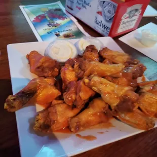 Buffalo wings hot.
