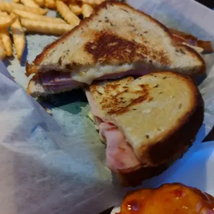 Grilled cheese with ham
