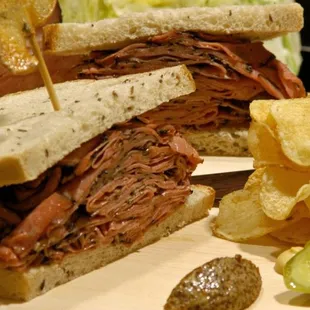 Nosh Deli at Horseshoe Las Vegas Hotel &amp; Casino