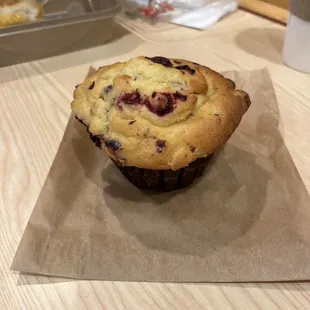 Cranberry muffin