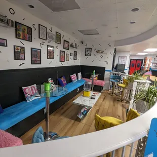 Plenty of seating for families or friends coming to vibe out in the 80s/90s