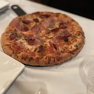 a pepperoni pizza