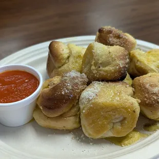 Garlic knots