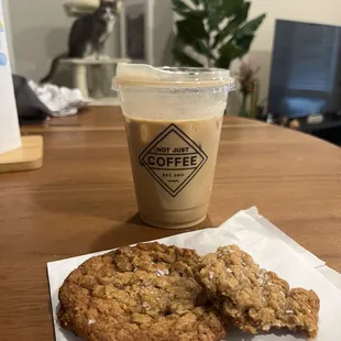 Oatmeal cookie and Carmel latte