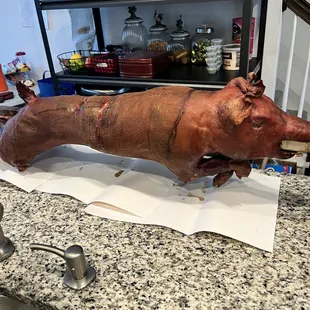 Roasted whole pig : Call for pricing