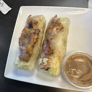 Spring roll with chicken