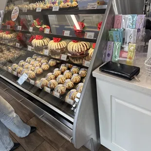 Cake display