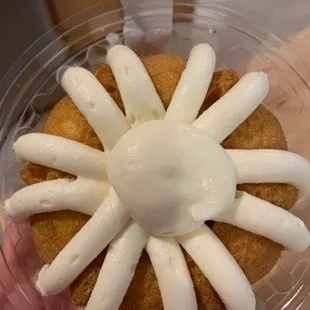 Lemon Bundt cake