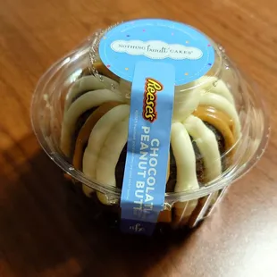 Reese&apos;s chocolate peanut butter, limited time only!