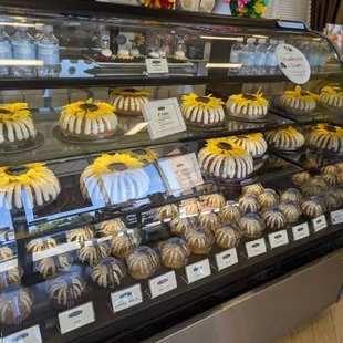 Bundt cakea