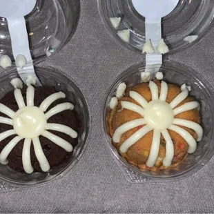 How Bundtlets are decorated/frosted, and packaged.