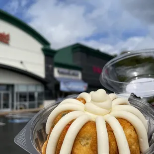 a bundt cake in a plastic container