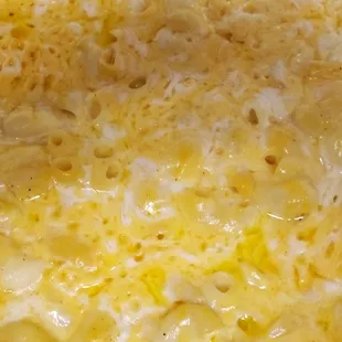 Cheesy macaroni